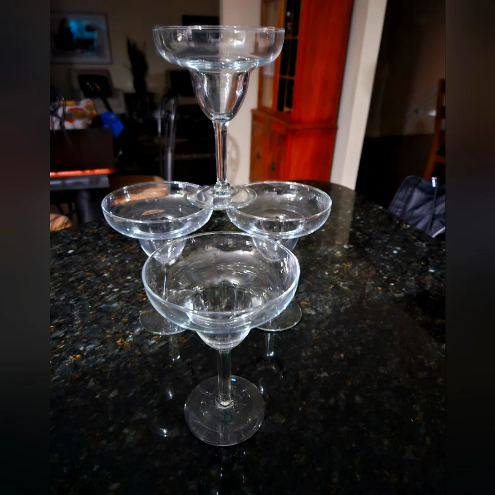 Homemade Margarita's - Set of 4 Glasses & BSpoke Maragrita Mix With Strainer